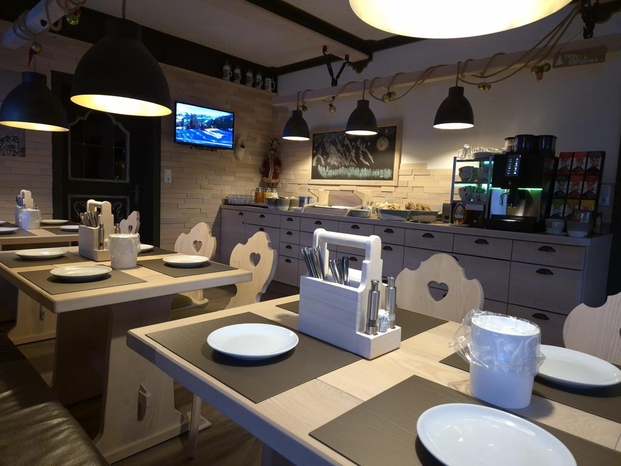 Gaestehaus Zum Steirischen Kuss ไอค์ ภายนอก รูปภาพ