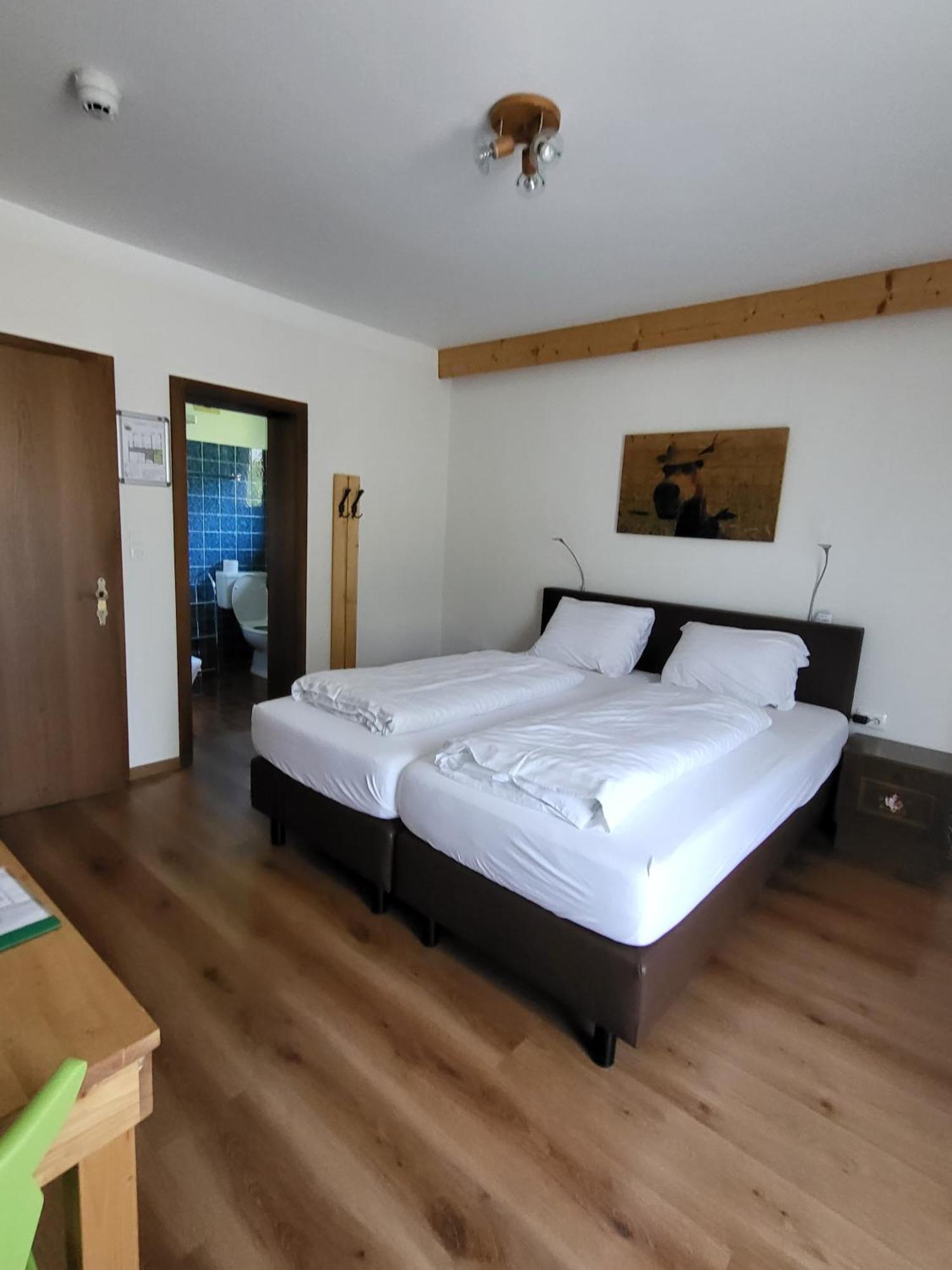 Gaestehaus Zum Steirischen Kuss ไอค์ ภายนอก รูปภาพ